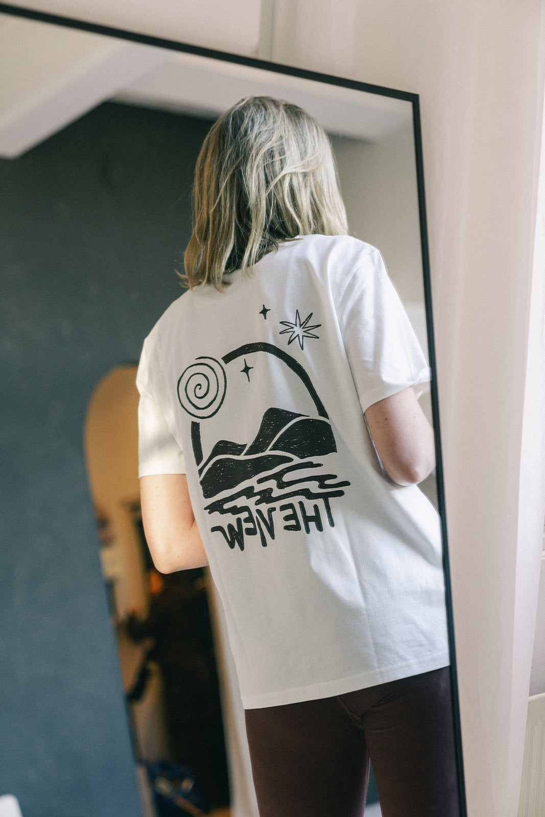 The View T-shirt Brown