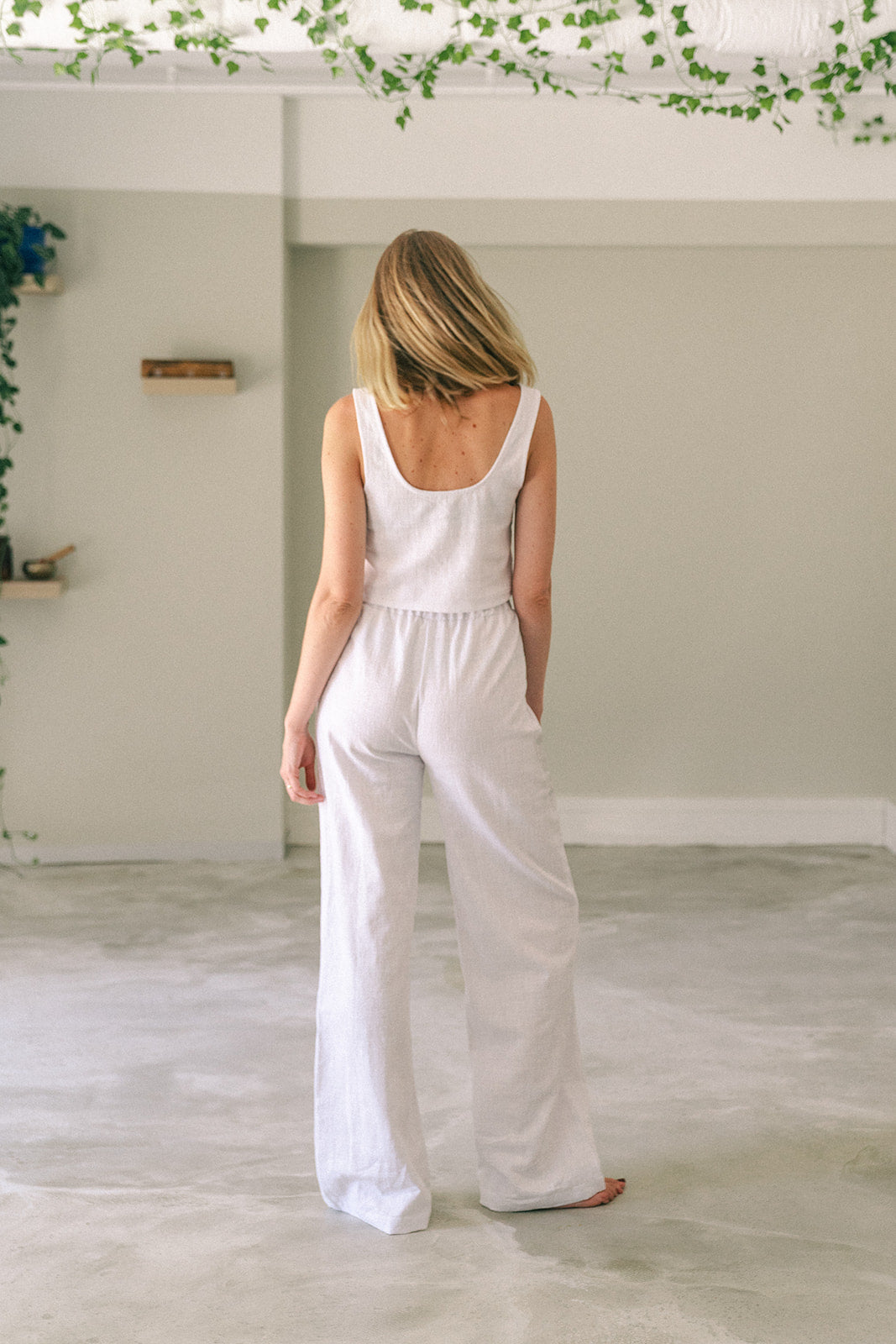 White linen set